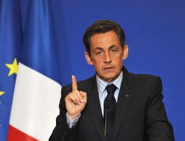 Συνελήφθη ο πρώην πρόεδρος της Γαλλίας Νικολά Σαρκοζί - Τον κυνηγάει ο Μ.Καντάφι από τον... τάφο